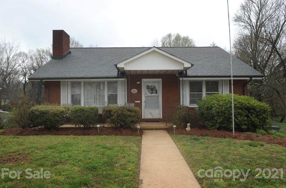 825 Maple Avenue - Photo 1
