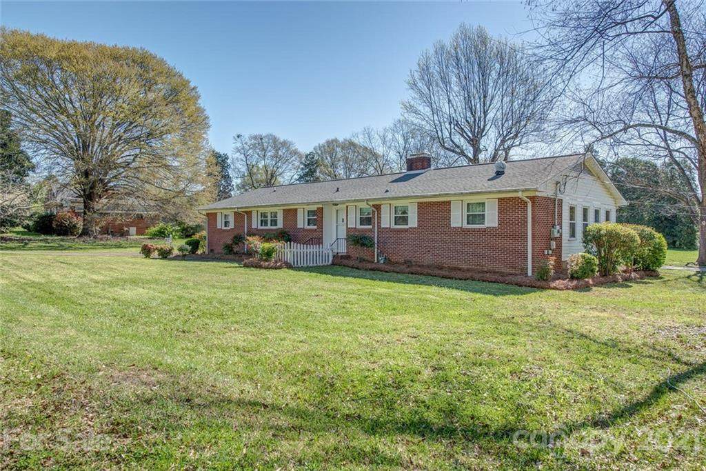 2210 Bayview Street - Photo 1