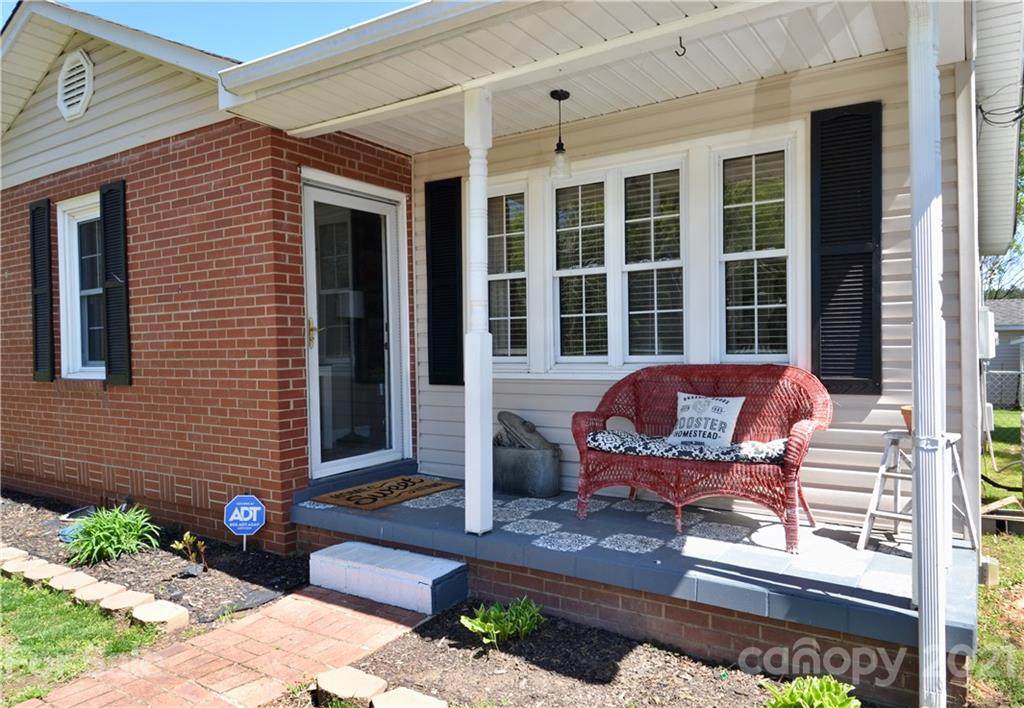 295 Ellis Loop Road - Photo 1