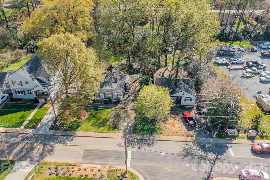 312 Ideal Way - Photo 1