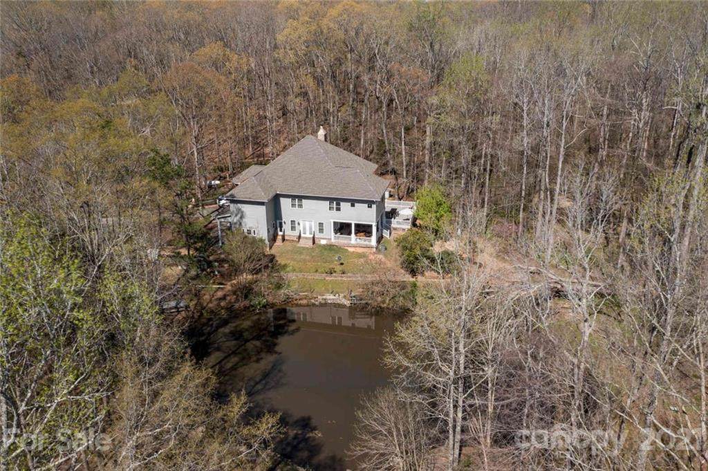 2500 Huntley Drive - Photo 1