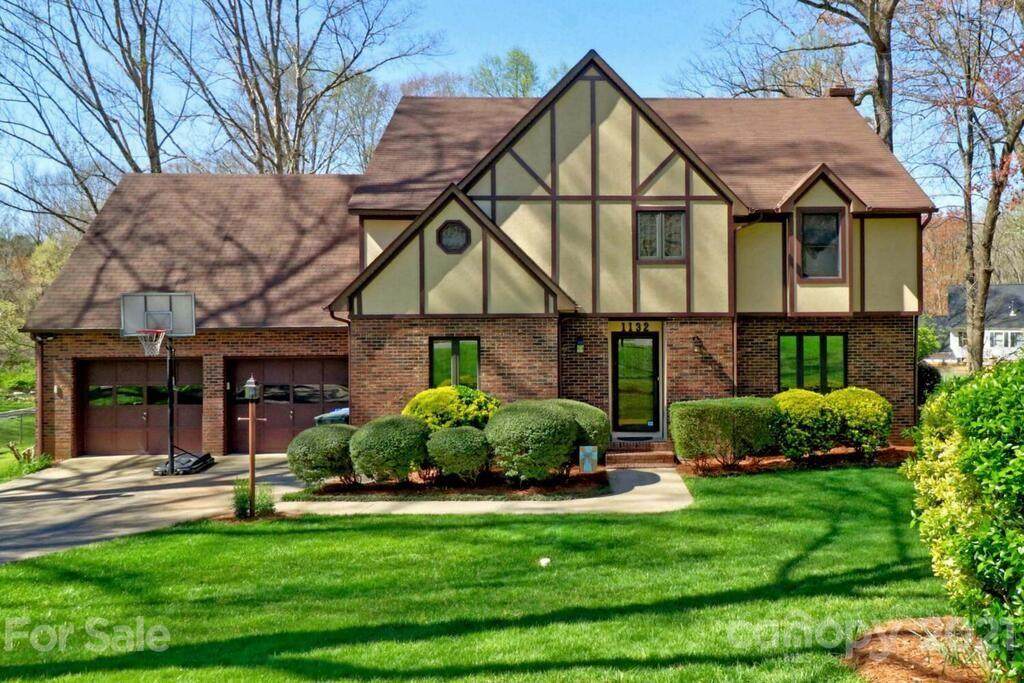 1132 Magnolia Street - Photo 1