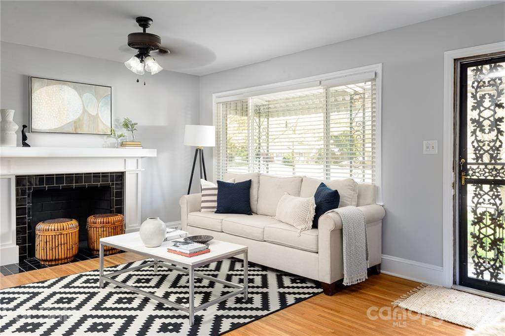1037 Westchester Boulevard - Photo 1