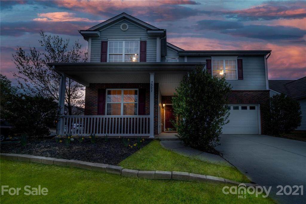 7327 Lamplighter Close Drive - Photo 1