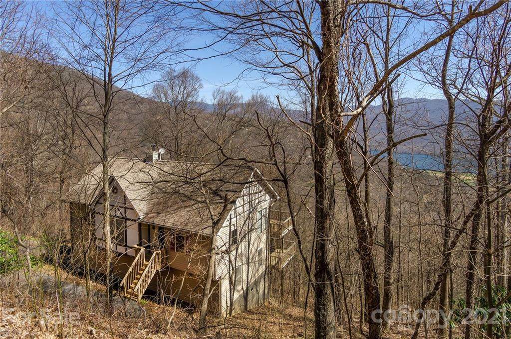 16 Lake Wood Avenue - Photo 1