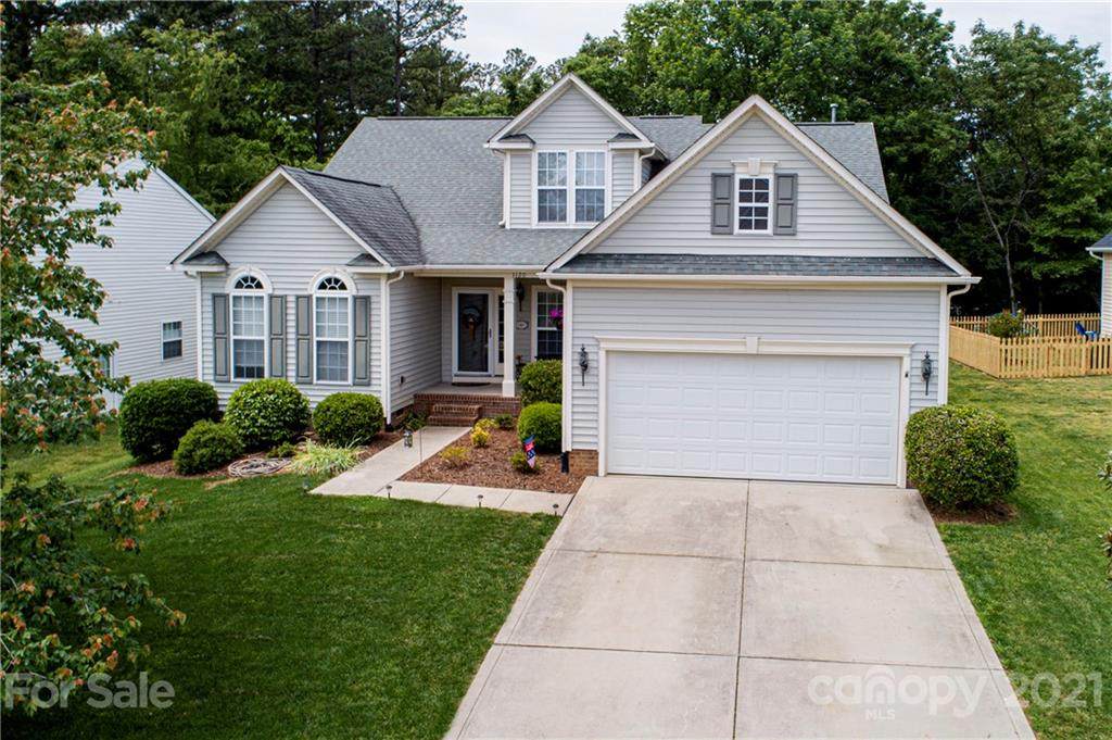 1120 Oleander Drive - Photo 1