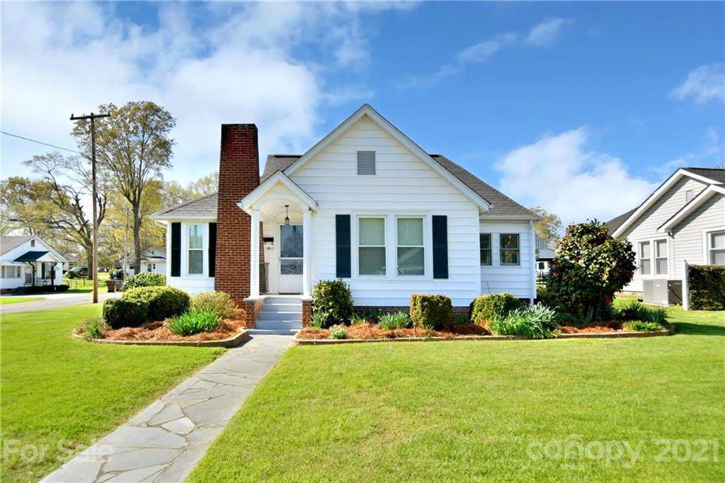 601 Chrysler Street - Photo 1