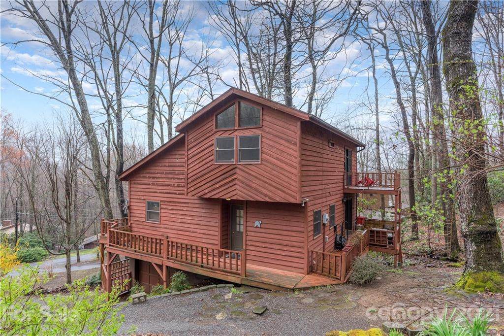 613 Summit Drive - Photo 1