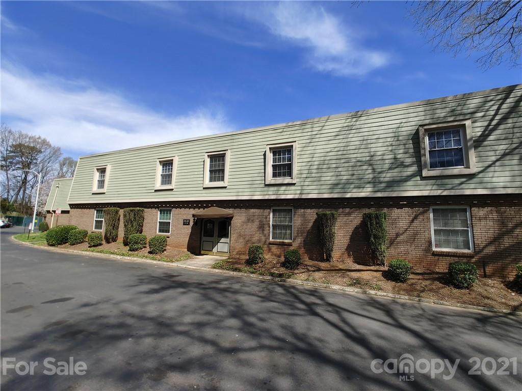 2632 Park Road - Photo 1