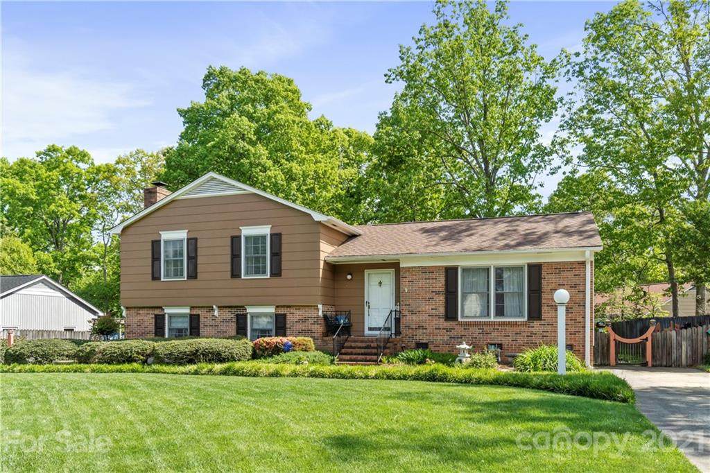 3414 Oakhill Lane - Photo 1