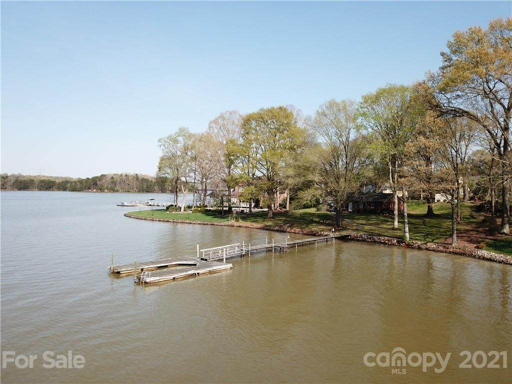 7924 Bankhead Road - Photo 1