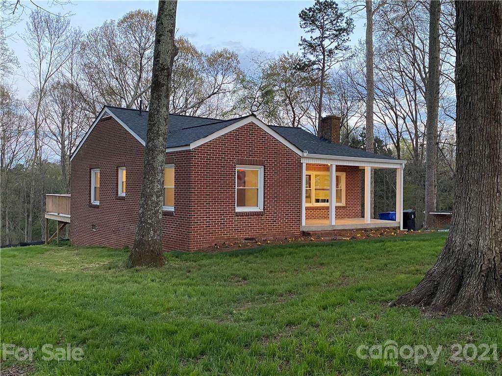 2277 Charlotte Highway - Photo 1