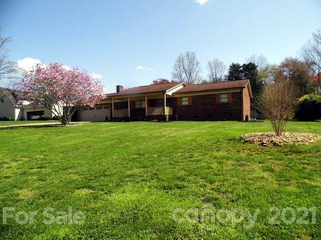 2598 Queens Drive - Photo 1