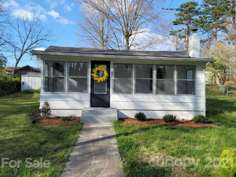 303 Lee Avenue - Photo 1
