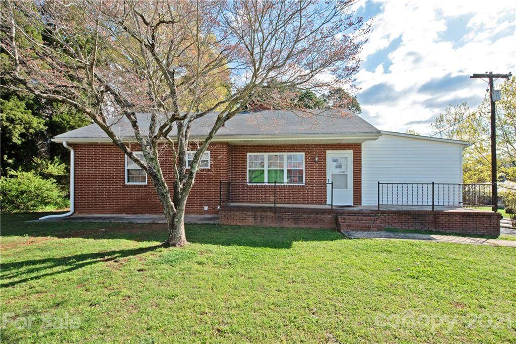 1916 Jake Alexander Boulevard - Photo 1