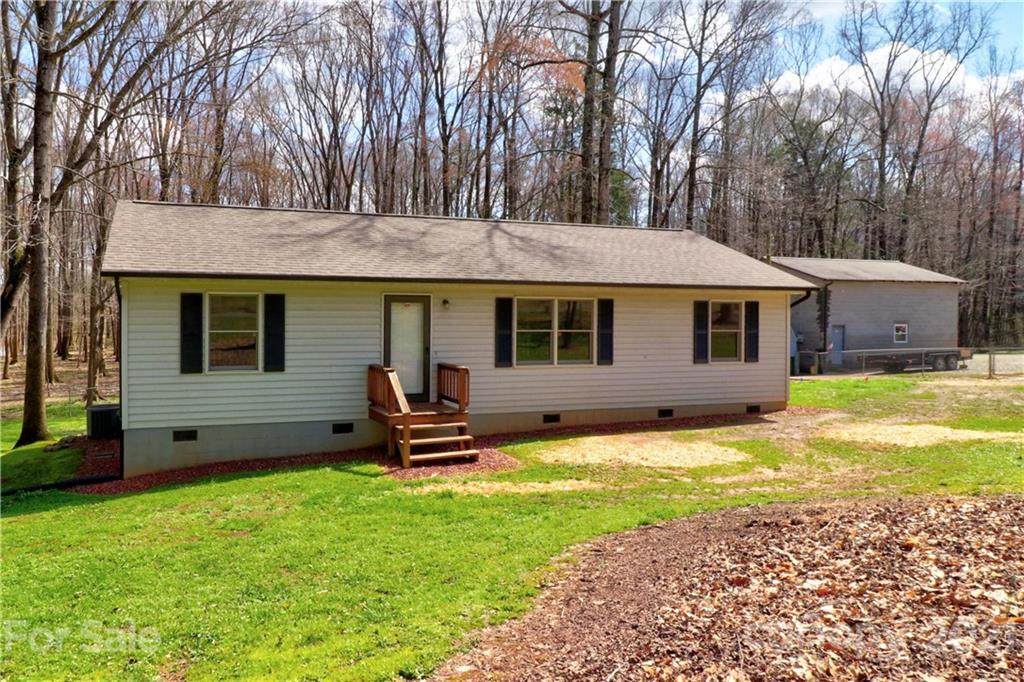 797 Chief Thomas Road - Photo 1