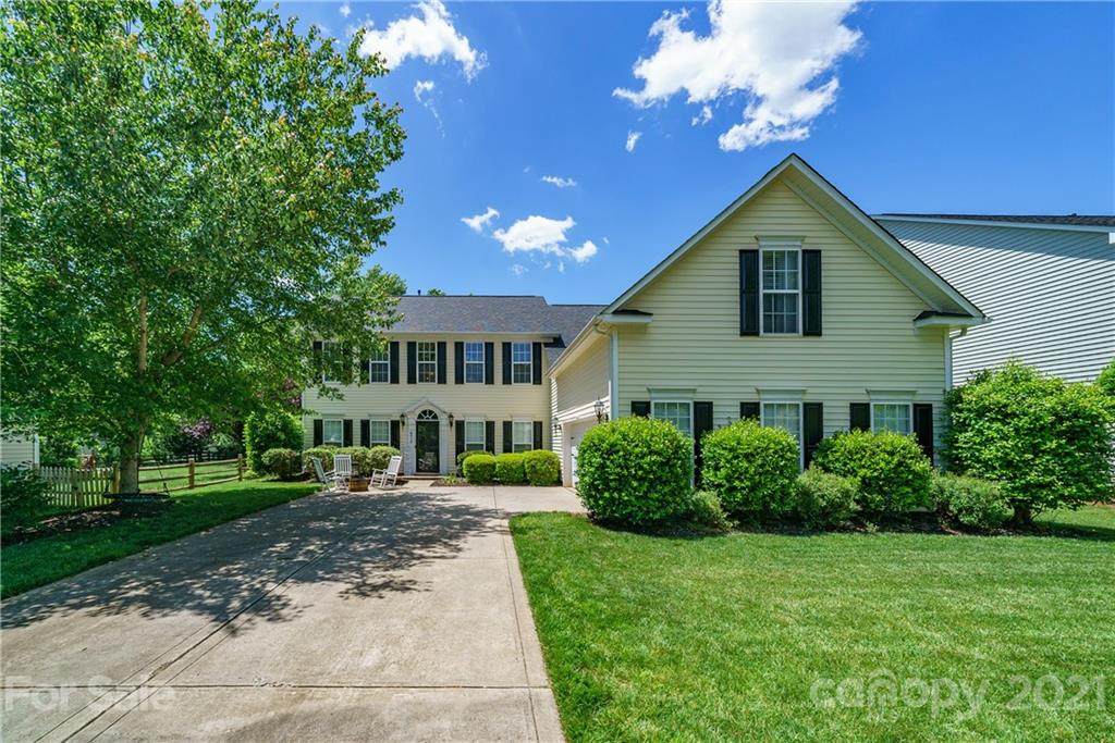 6714 Olmsford Drive - Photo 1