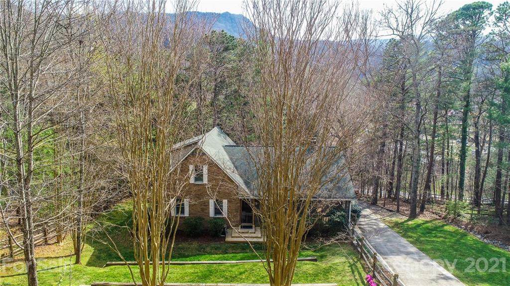 233 Woodland Court - Photo 1