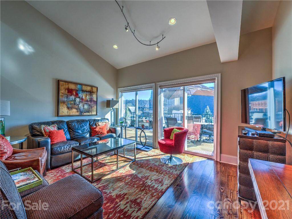 56 Patton Avenue - Photo 1