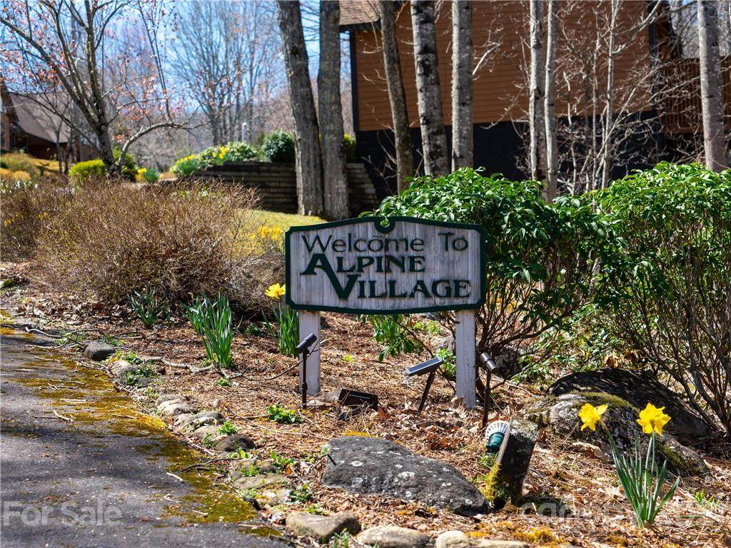420 Overlook Drive - Photo 1