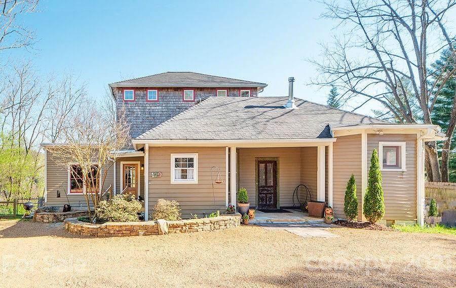 129 Hillside Street - Photo 1