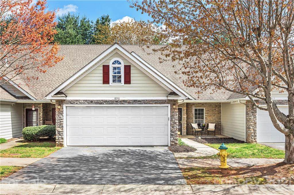 896 West Pointe Drive - Photo 1