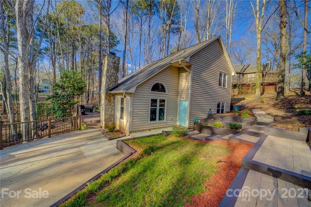 2121 Bon Villa Way - Photo 1
