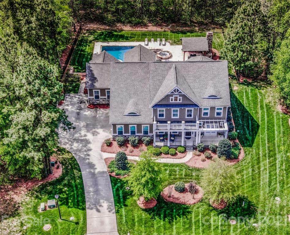 147 Ashmore Circle - Photo 1