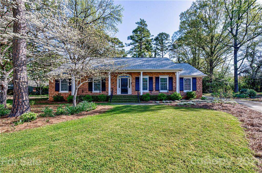 3925 Blowing Rock Way - Photo 1