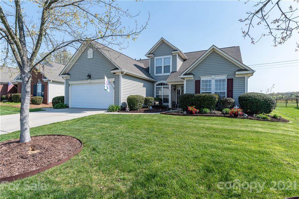 215 Pine Lake Drive - Photo 1