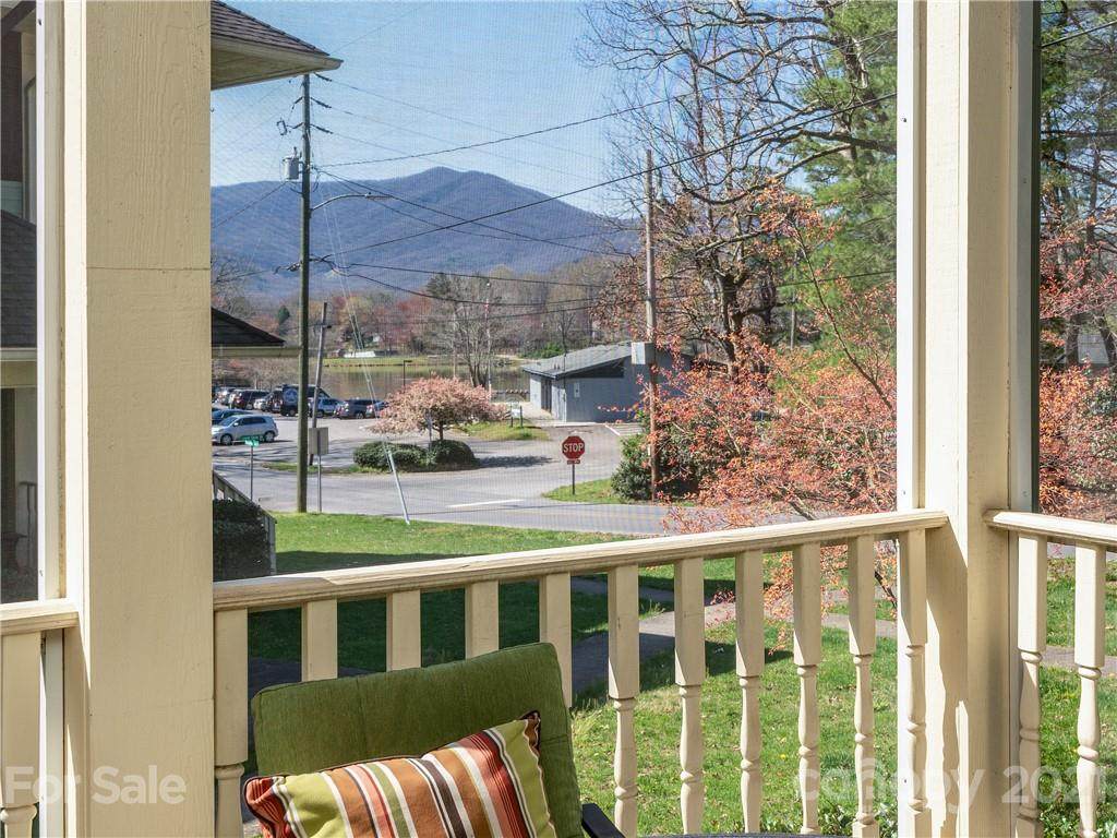502 Rhododendron Avenue - Photo 1