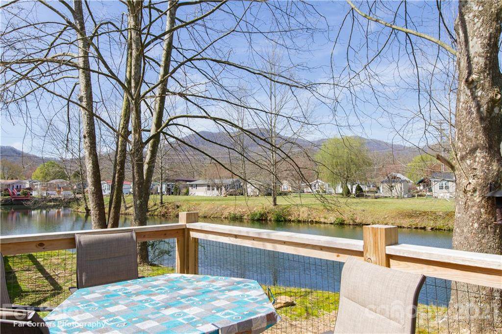 120 Pike Point - Photo 1
