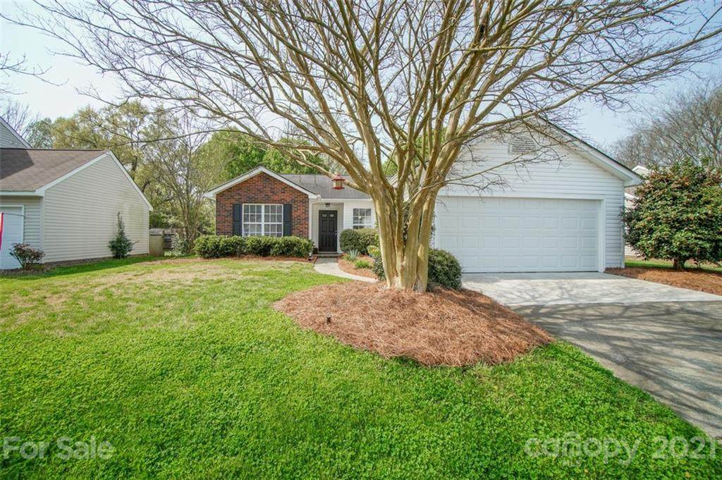 4187 Ivydale Avenue - Photo 1