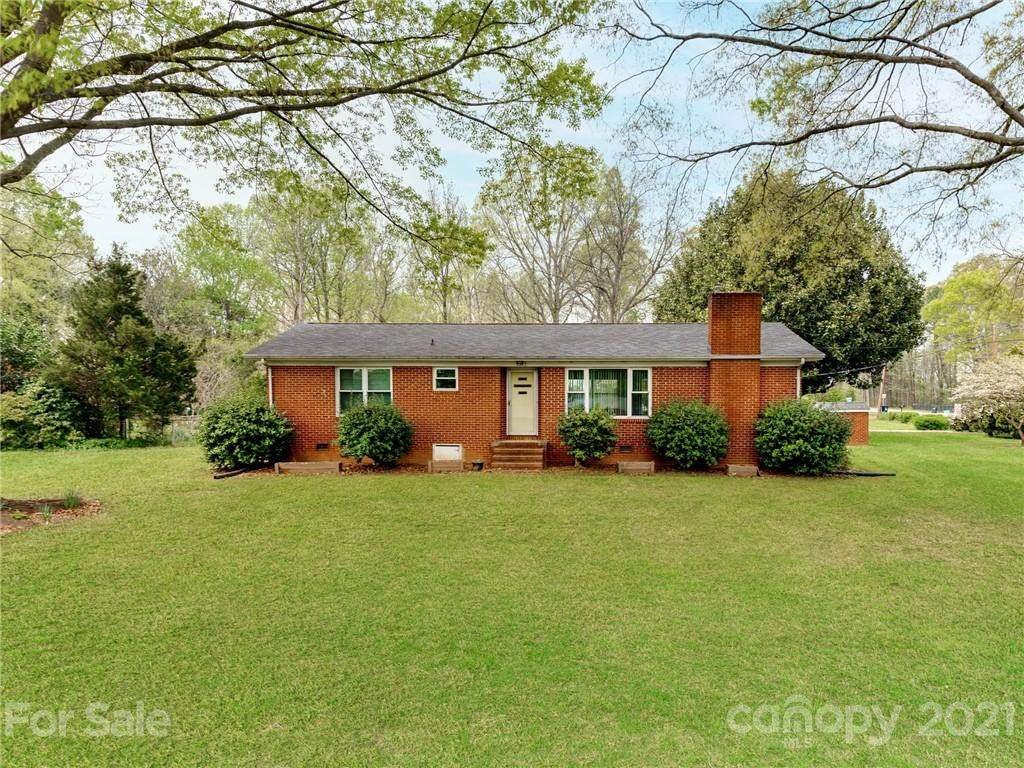 9327 Mount Holly Huntersville Road - Photo 1