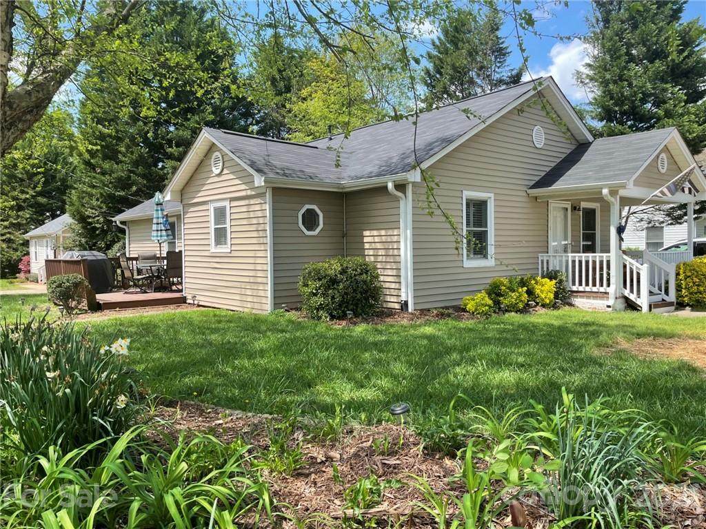 109 Cross Street - Photo 1