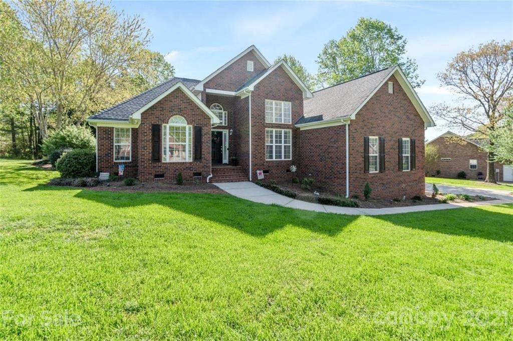 138 Harbor Landing Drive - Photo 1