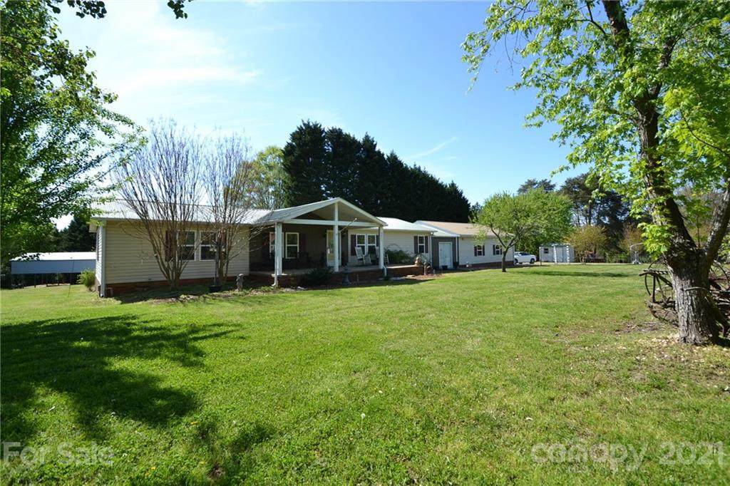3511 Thunder Road - Photo 1