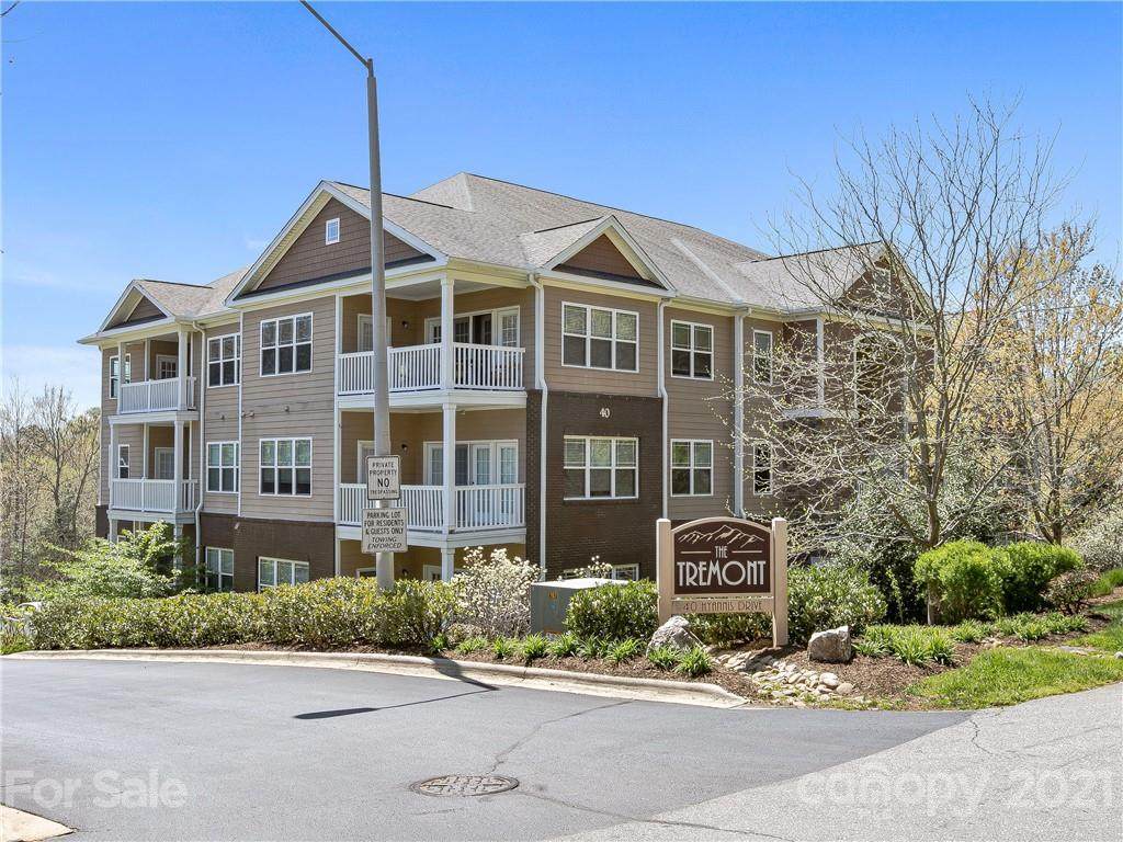 40 Hyannis Drive - Photo 1