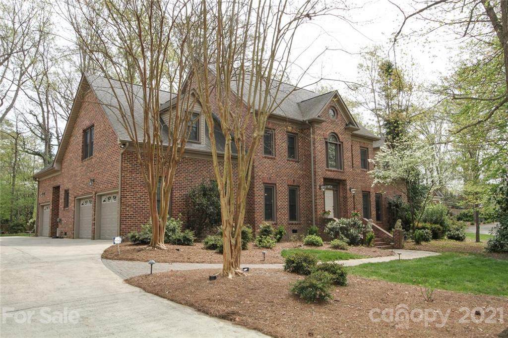 654 N 9th Street - Photo 1