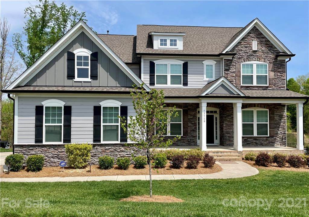 13729 Sunset Bluffs Circle - Photo 1