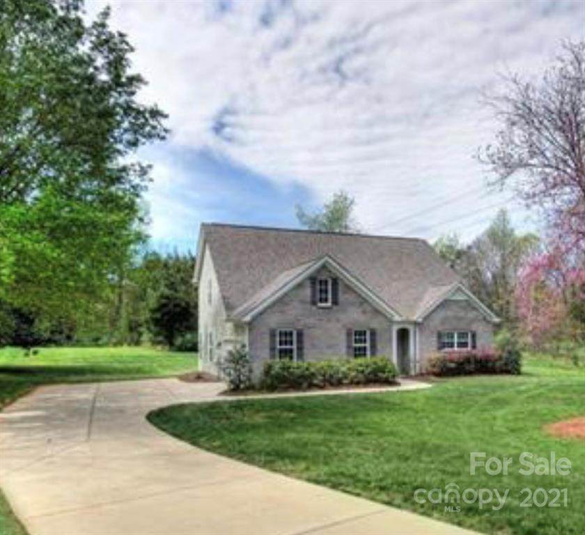 10318 Lakeshore Drive - Photo 1