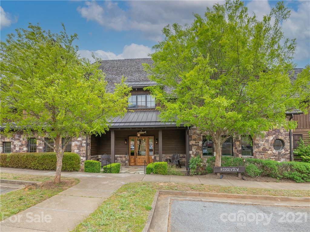 214 Clubhouse Lane - Photo 1