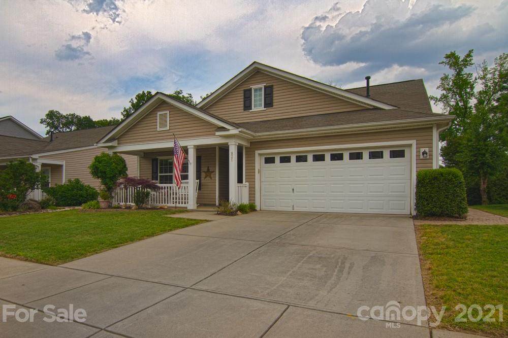821 Traditions Park Drive - Photo 1
