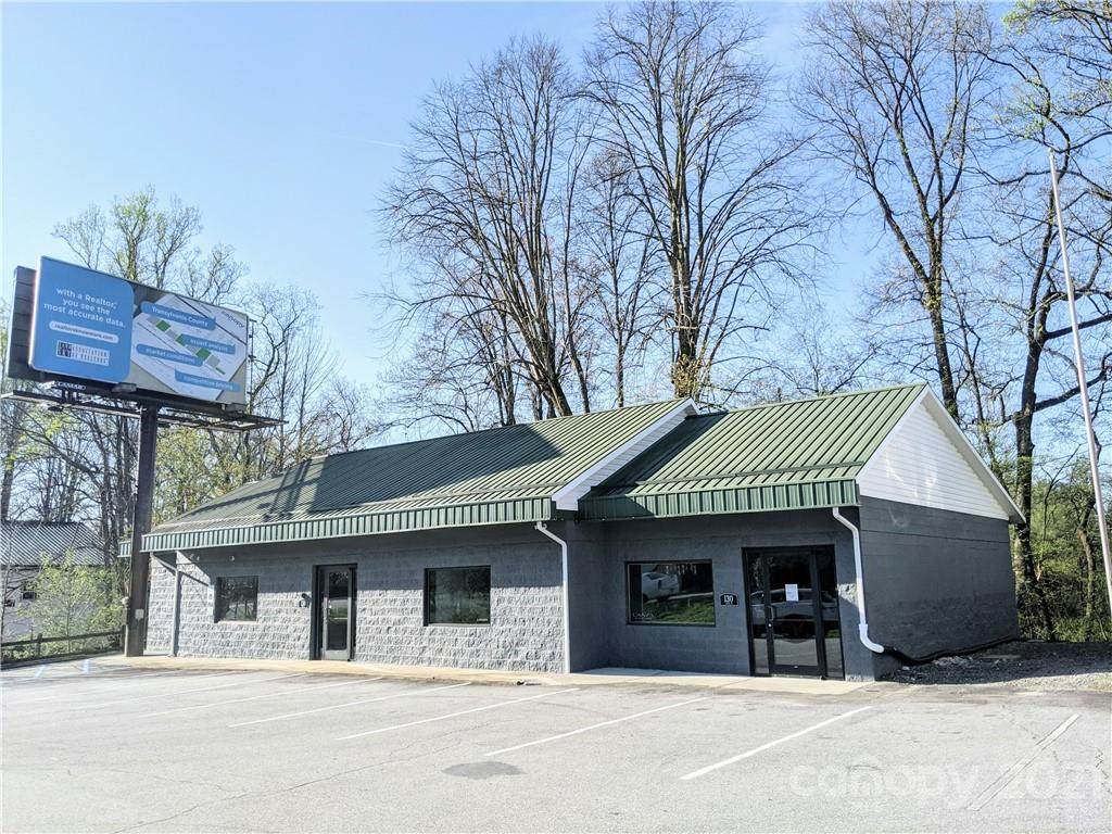 130 Hendersonville Highway - Photo 1