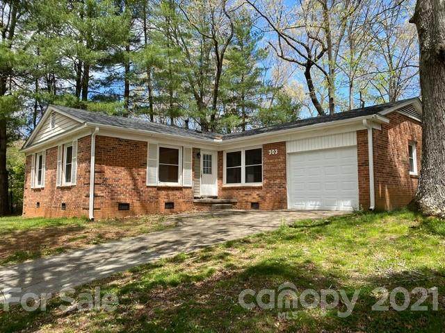 303 Foxcroft Drive - Photo 1