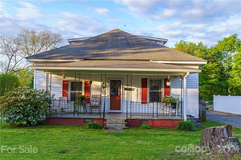 105 Oak Street - Photo 1