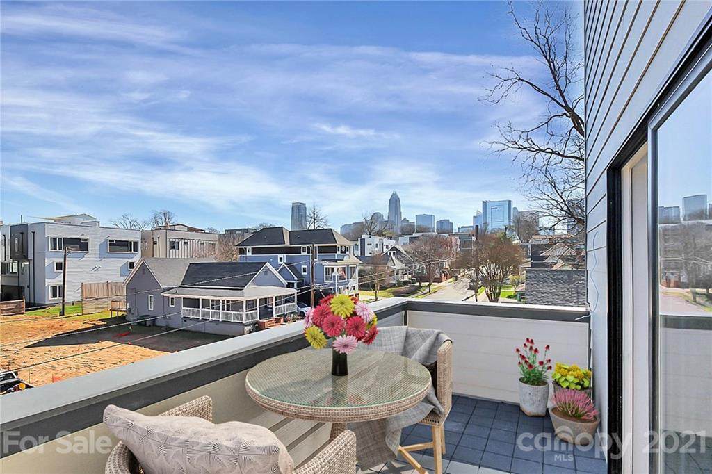 1113 Greenleaf Avenue - Photo 1