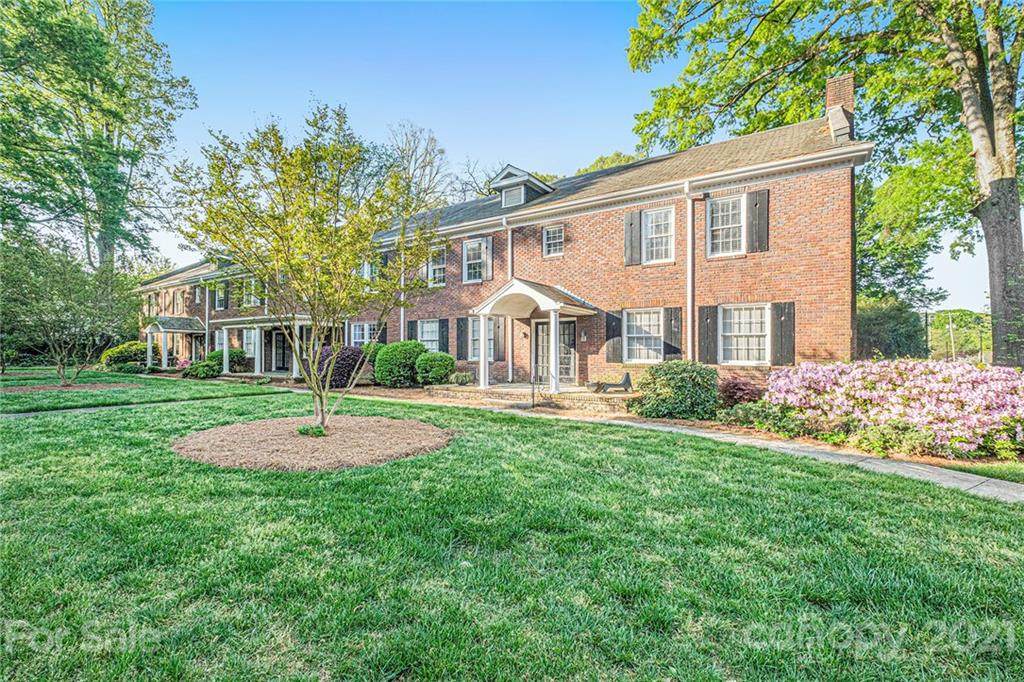 522 Hawthorne Lane - Photo 1