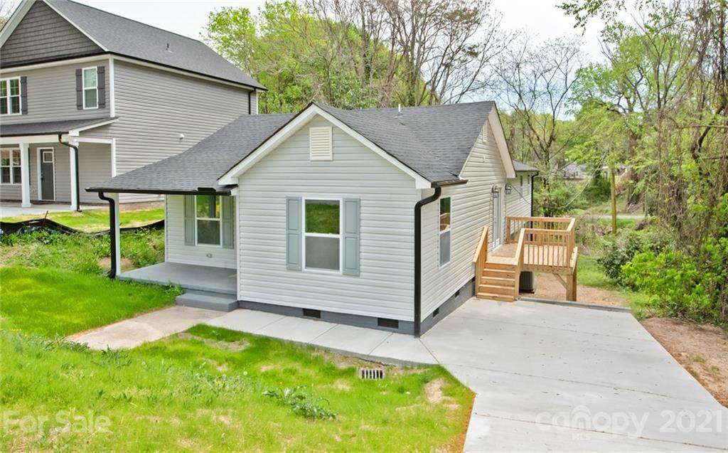 303 Wood Avenue - Photo 1