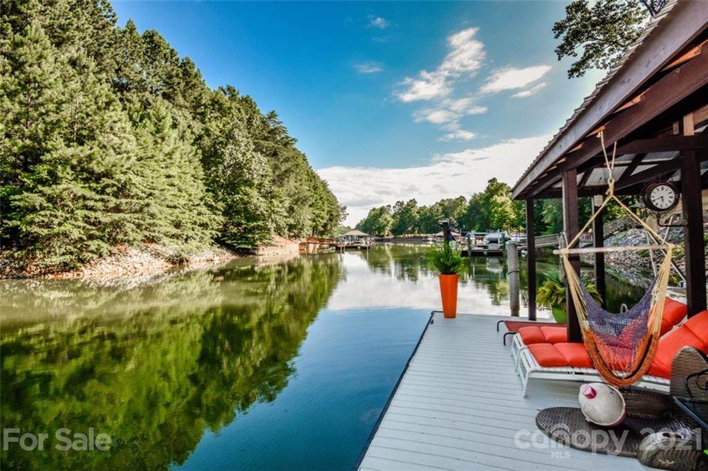 8915 Linden Grove Court - Photo 1
